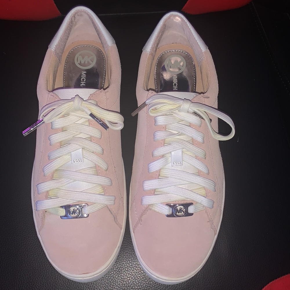Michael Kors women’s size 7’1/2 pink sneakers